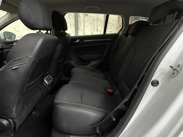 Renault mégane estate 1.0 tce zen 114pk 2022, r-036-xn - afbeelding 24 van  37