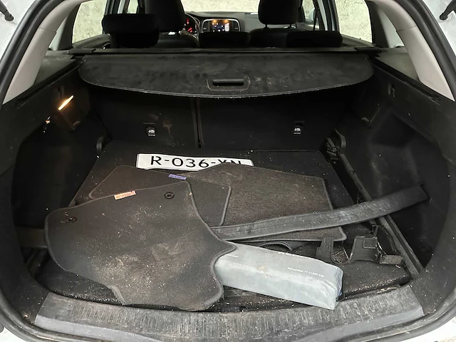 Renault mégane estate 1.0 tce zen 114pk 2022, r-036-xn - afbeelding 25 van  37