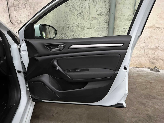 Renault mégane estate 1.0 tce zen 114pk 2022, r-036-xn - afbeelding 28 van  37