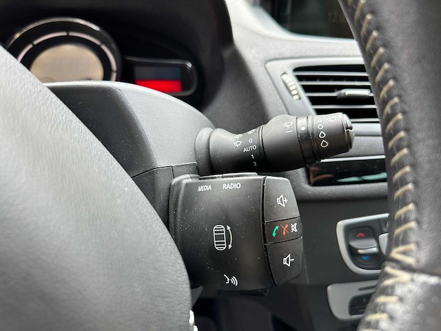 Renault mégane estate 1.2 tce bose 132pk 2014, 2-tpx-66 - afbeelding 14 van  36