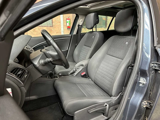 Renault mégane estate 1.2 tce limited 116 2016, h-092-zx - afbeelding 29 van  41
