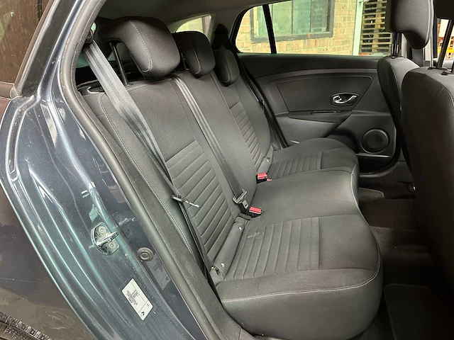 Renault mégane estate 1.2 tce limited 116 2016, h-092-zx - afbeelding 31 van  41