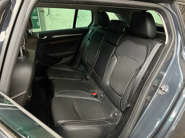 Renault mégane estate 1.3 tce bose 140pk 2020, h-226-pv - afbeelding 32 van  44