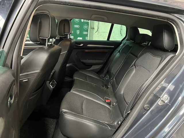 Renault mégane estate 1.3 tce bose 140pk 2020, h-226-pv - afbeelding 33 van  44