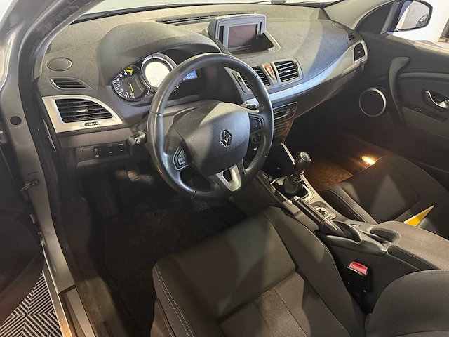 Renault mégane estate 1.4 tce dynamique, 14-jrf-3 - afbeelding 13 van  15