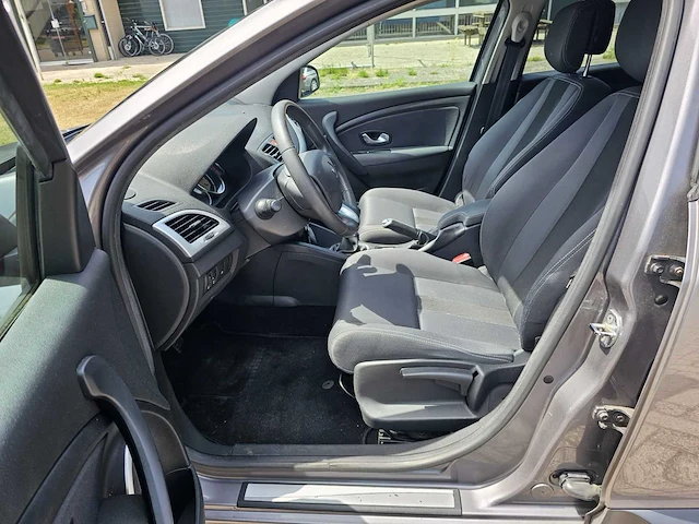 Renault mégane estate 1.4 tce dynamique, 53-ksk-3 - afbeelding 15 van  17