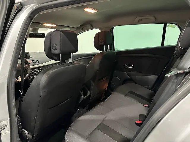 Renault mégane estate 1.5 dci dynamique 05-ksv-1 - afbeelding 2 van  22