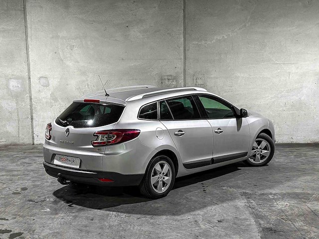 Renault mégane estate 1.9 dci dynamique 131pk 2010, 7-xnn-90 - afbeelding 2 van  40
