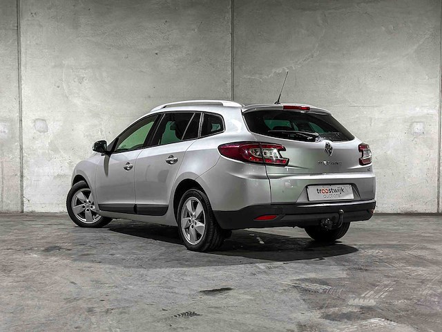 Renault mégane estate 1.9 dci dynamique 131pk 2010, 7-xnn-90 - afbeelding 5 van  40
