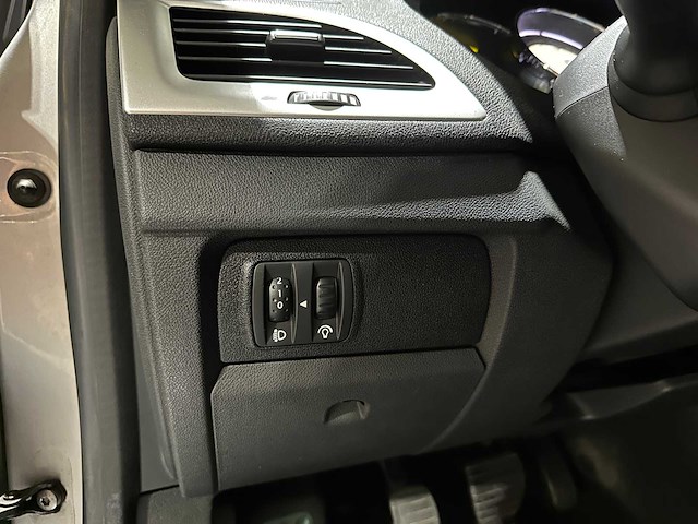 Renault mégane estate 1.9 dci dynamique 131pk 2010, 7-xnn-90 - afbeelding 13 van  40