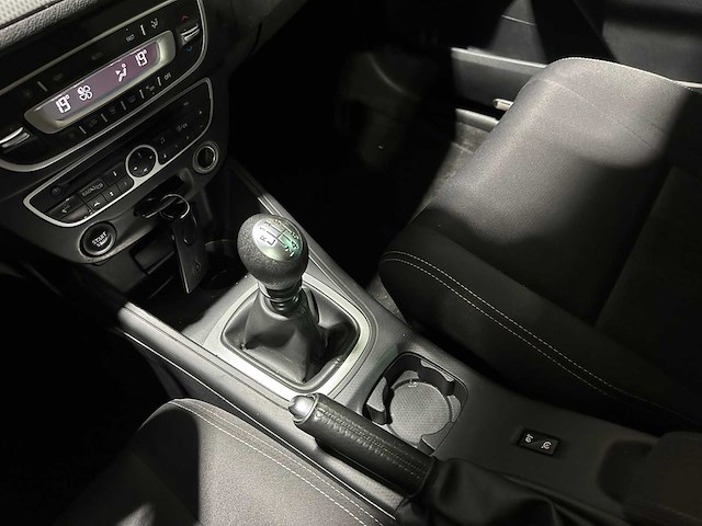 Renault mégane estate 1.9 dci dynamique 131pk 2010, 7-xnn-90 - afbeelding 19 van  40