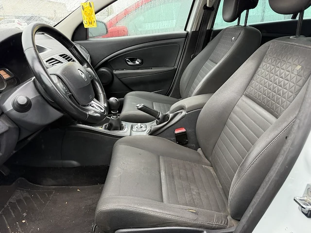 Renault megane sw 1.5 dci energy limited,2016 - afbeelding 31 van  33