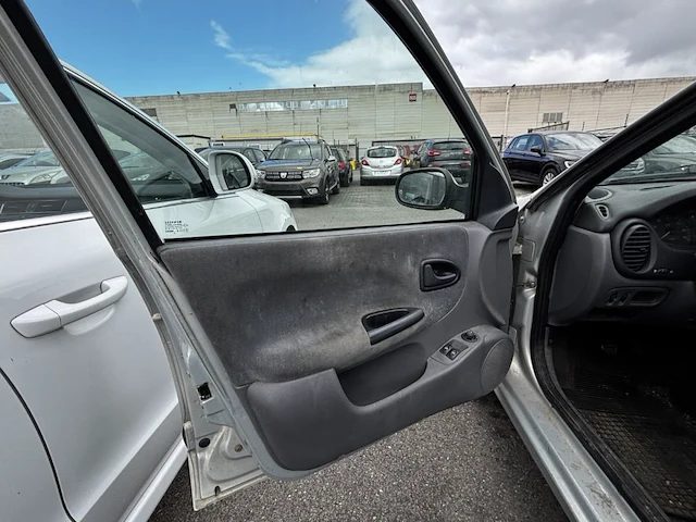 Renault megane,2000 - afbeelding 30 van  32