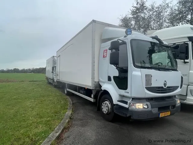 Renault midlum - 01-bfx-7 - afbeelding 2 van  6