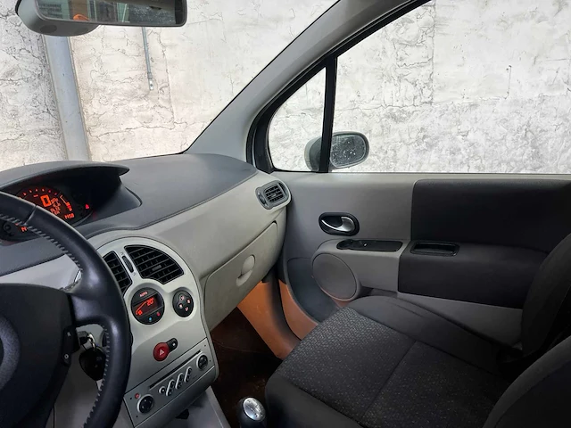 Renault modus 1.4-16v 98pk 2005, 51-rb-dv - afbeelding 9 van  35
