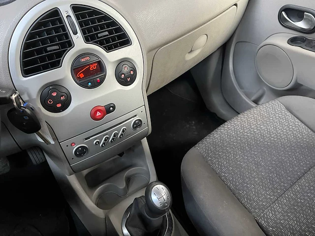 Renault modus 1.4-16v 98pk 2005, 51-rb-dv - afbeelding 16 van  35