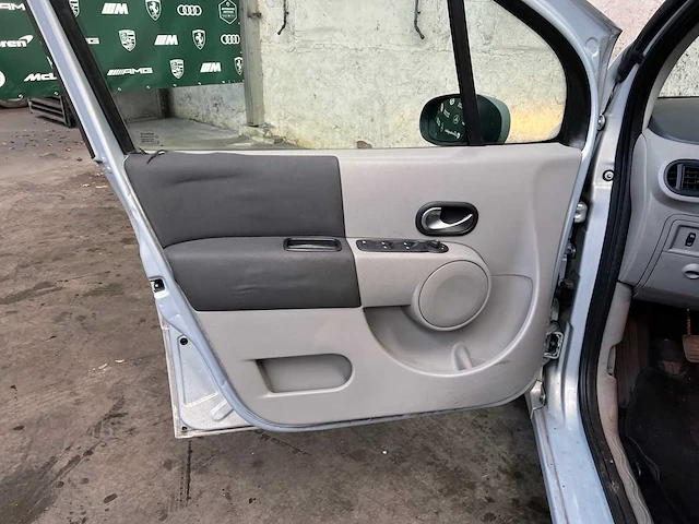 Renault modus 1.4-16v 98pk 2005, 51-rb-dv - afbeelding 18 van  35