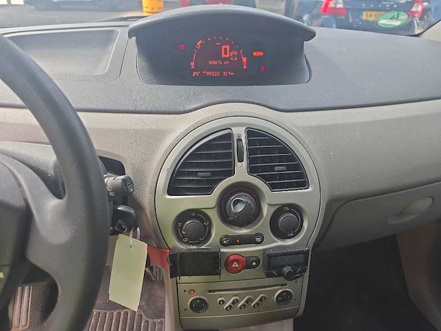 Renault modus 1.4-16v authentique luxe 2005 | 61-tj-jb - afbeelding 9 van  17