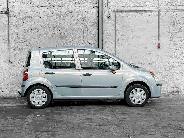 Renault modus 1.4-16v tech road 98pk 2006, 07-sr-tg - afbeelding 2 van  23