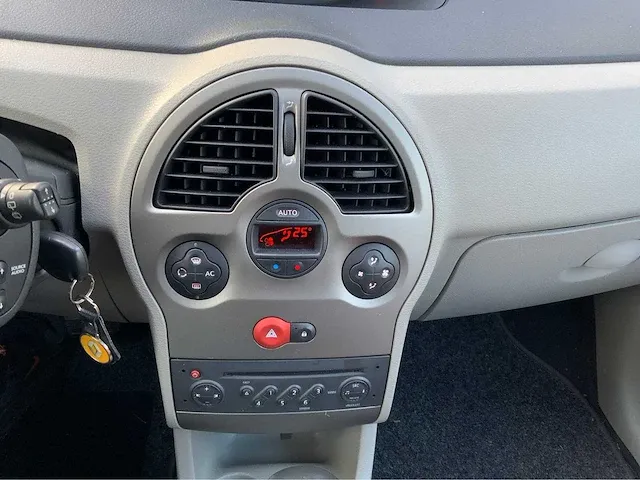 Renault modus automaat personenauto - afbeelding 6 van  22