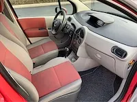 Renault modus automaat personenauto - afbeelding 22 van  22
