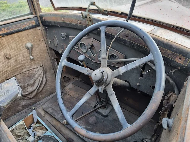 Renault mona stella sedan 1930 - afbeelding 13 van  18