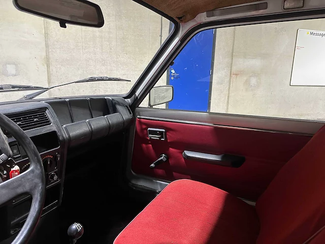 Renault r5 tl 3-deurs 45pk 1983, s-440-lj - afbeelding 11 van  39