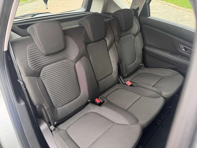 Renault scénic 1.3 tce zen; sk-408-h - afbeelding 2 van  16