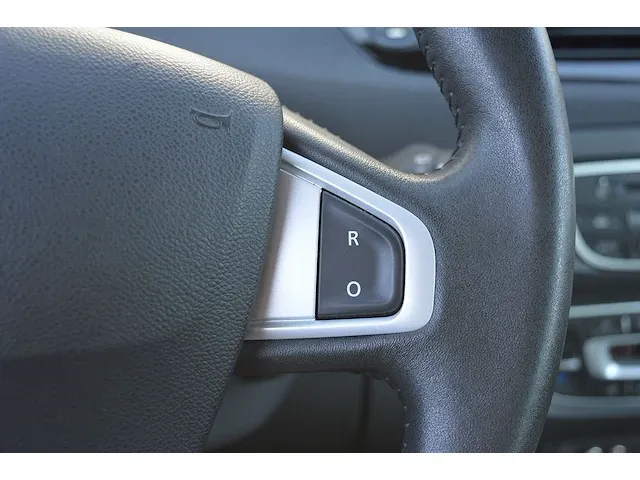 Renault scénic 1.4 tce bose | jk-985-r | 2012 | volledige historie | - afbeelding 3 van  33