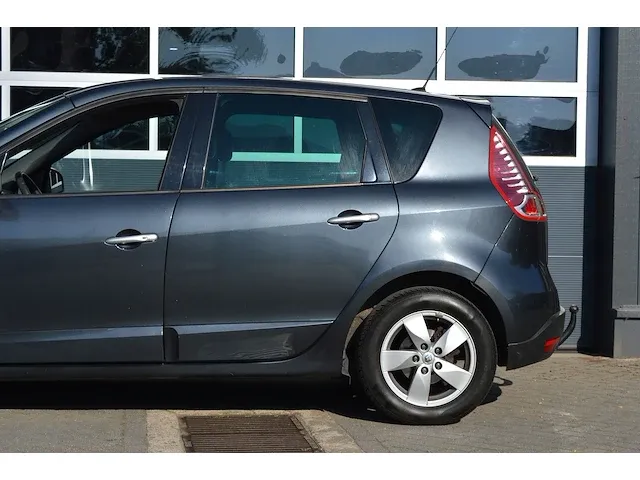 Renault scénic 1.4 tce bose | jk-985-r | 2012 | volledige historie | - afbeelding 18 van  33