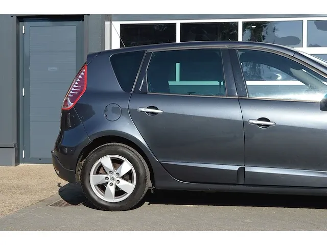 Renault scénic 1.4 tce bose | jk-985-r | 2012 | volledige historie | - afbeelding 22 van  33