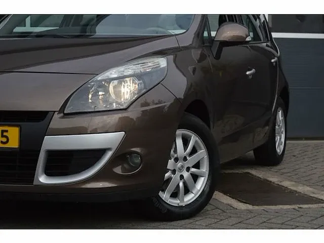 Renault scénic 1.4 tce privilege | 1-xbh-15 | 2010 | volledige historie | - afbeelding 12 van  43