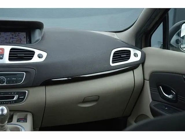 Renault scénic 1.4 tce privilege | 1-xbh-15 | 2010 | volledige historie | - afbeelding 29 van  43