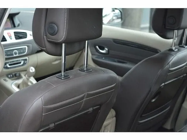 Renault scénic 1.4 tce privilege | 1-xbh-15 | 2010 | volledige historie | - afbeelding 30 van  43