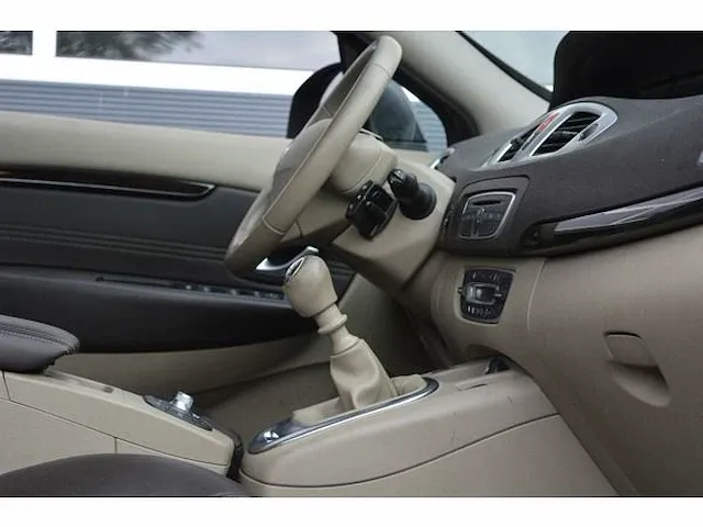 Renault scénic 1.4 tce privilege | 1-xbh-15 | 2010 | volledige historie | - afbeelding 33 van  43