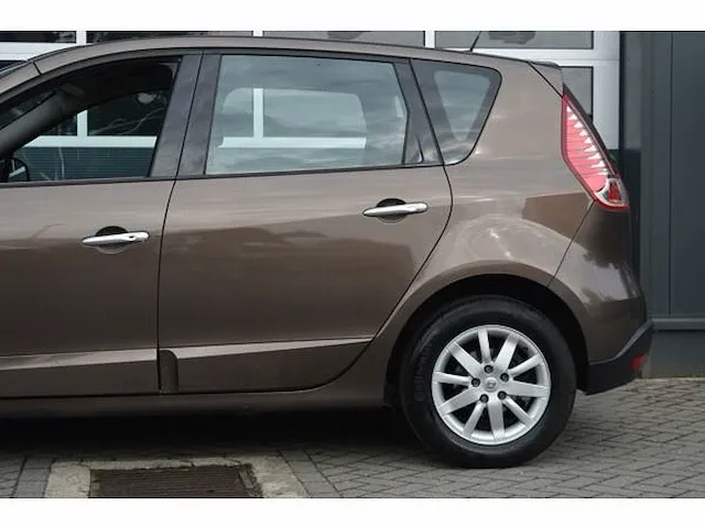 Renault scénic 1.4 tce privilege | 1-xbh-15 | 2010 | volledige historie | - afbeelding 43 van  43