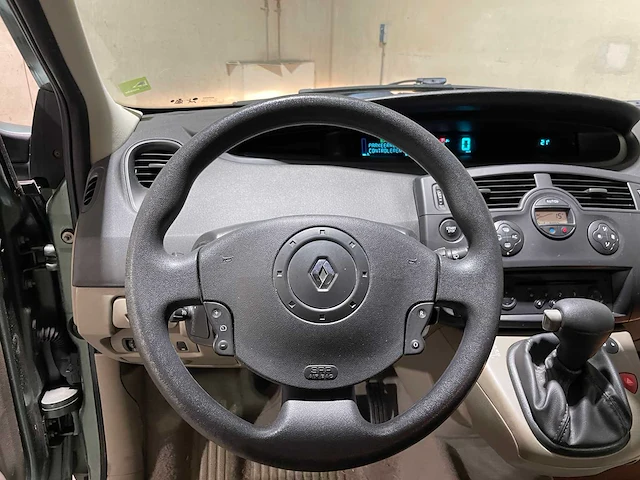 Renault scénic 1.6-16v dynamic comfort 111pk 2005, 28-sf-kn - afbeelding 10 van  39