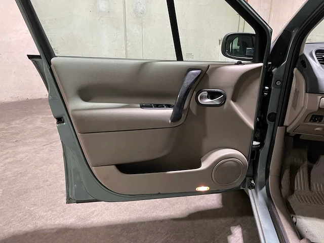 Renault scénic 1.6-16v dynamic comfort 111pk 2005, 28-sf-kn - afbeelding 21 van  39