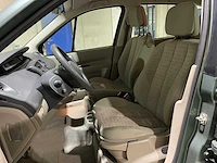 Renault scénic 1.6-16v dynamic comfort 111pk 2005, 28-sf-kn - afbeelding 22 van  39