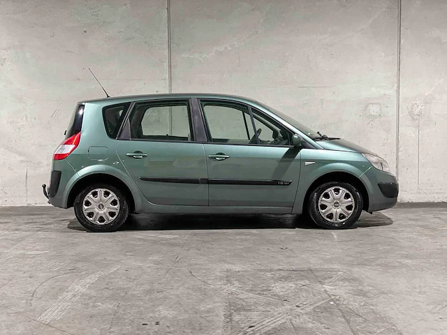 Renault scénic 1.6-16v dynamic comfort 111pk 2005, 28-sf-kn - afbeelding 39 van  39