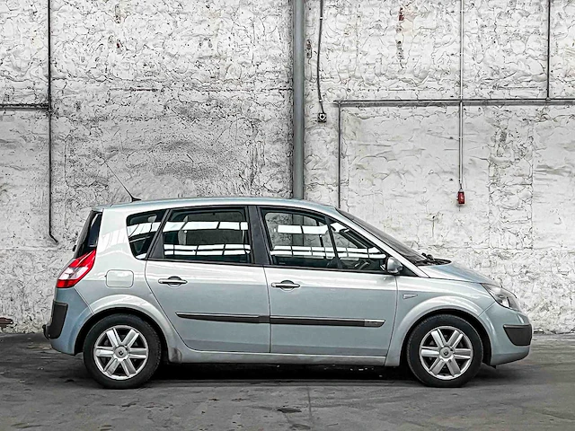Renault scénic 1.6-16v expr. basis 113pk 2004, 20-pr-dk - afbeelding 27 van  30