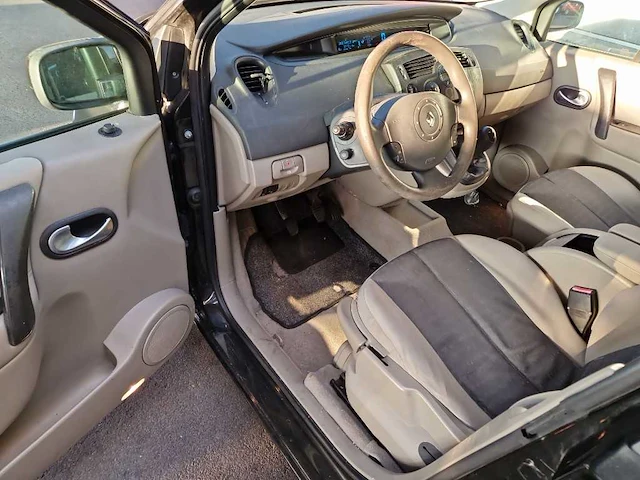 Renault scénic 1.6-16v priv. comf , 62-pr-nl - afbeelding 11 van  15