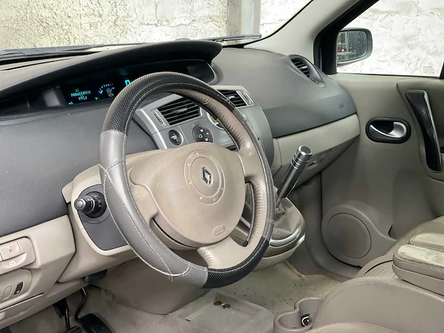 Renault scénic 1.6-16v priv.luxe 113pk 2004, 97-ntg-1 - afbeelding 10 van  38