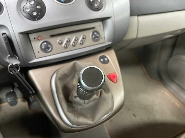 Renault scénic 1.6-16v priv.luxe 113pk 2004, 97-ntg-1 - afbeelding 17 van  38