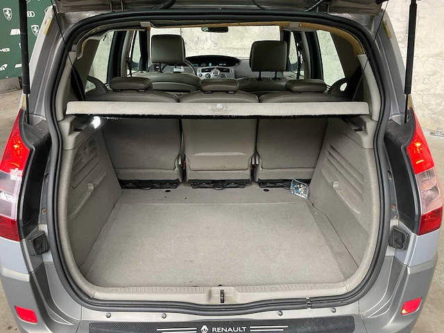 Renault scénic 1.6-16v priv.luxe 113pk 2004, 97-ntg-1 - afbeelding 24 van  38
