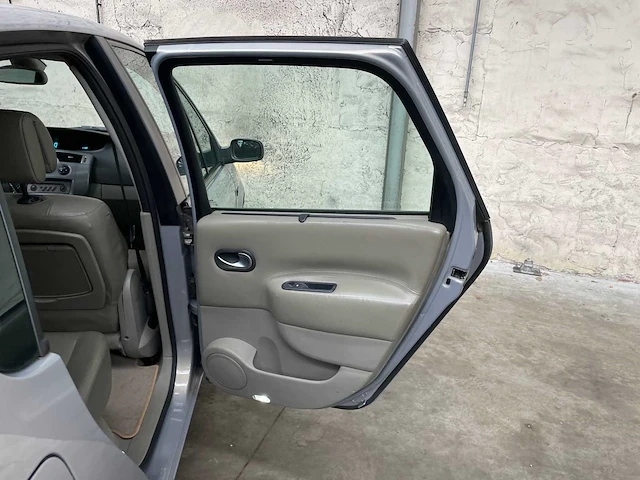 Renault scénic 1.6-16v priv.luxe 113pk 2004, 97-ntg-1 - afbeelding 25 van  38