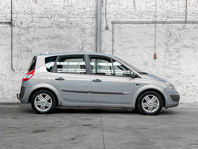 Renault scénic 1.6-16v priv.luxe 113pk 2004, 97-ntg-1 - afbeelding 37 van  38