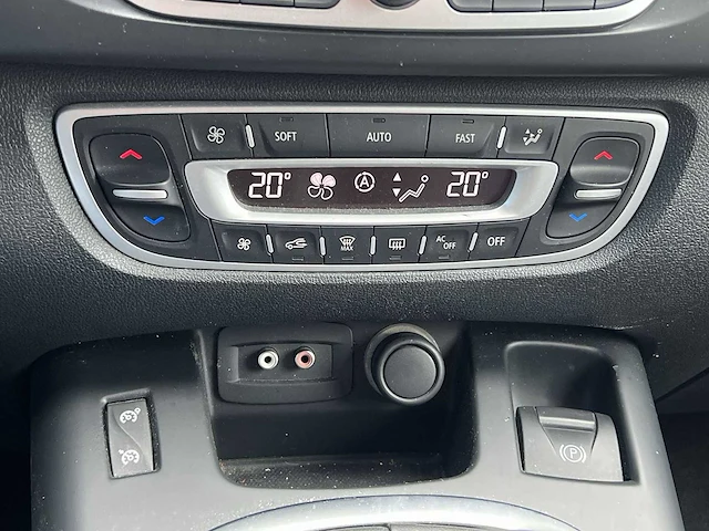 Renault scénic 1.6 dci parisiènne 2011 | 76-rlg-4 - afbeelding 15 van  31