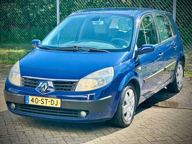 Renault scénic 2.0 16v authentique comfort, 40-st-dj - afbeelding 1 van  15