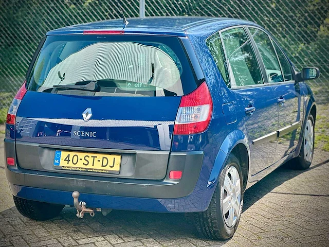 Renault scénic 2.0 16v authentique comfort, 40-st-dj - afbeelding 8 van  15